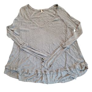 We The Free People Laguna Gray Distressed Slouchy Long Sleeve Thermal Top Wmn L